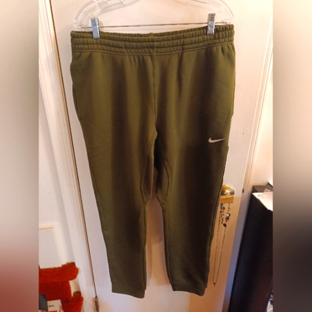 Nike Club Fleece Tapered Leg Sweatpants Men's Size L Olive Green
